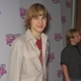cody-linley-919677l-thumbnail_gallery