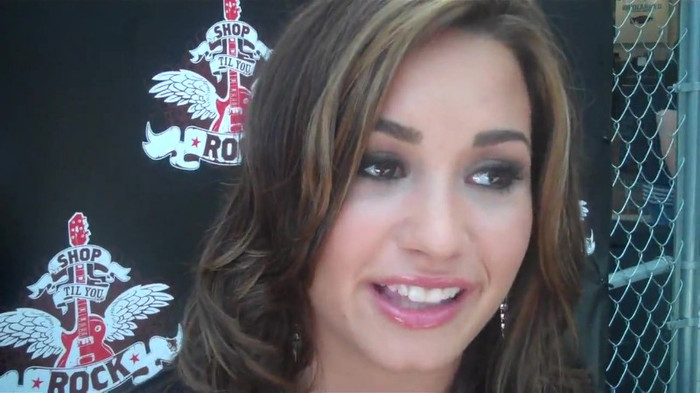 Demi Lovato_ Very Fashionable And  Pretty During An Interview 1688 - Demilush - Very Fashionable And Pretty During An Interview Part oo4