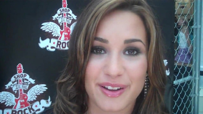 Demi Lovato_ Very Fashionable And  Pretty During An Interview 1719