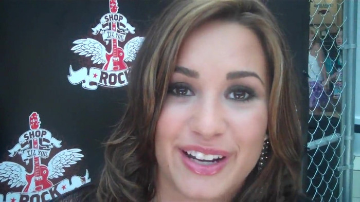 Demi Lovato_ Very Fashionable And  Pretty During An Interview 1726
