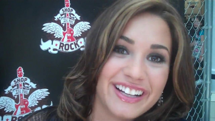 Demi Lovato_ Very Fashionable And  Pretty During An Interview 1738