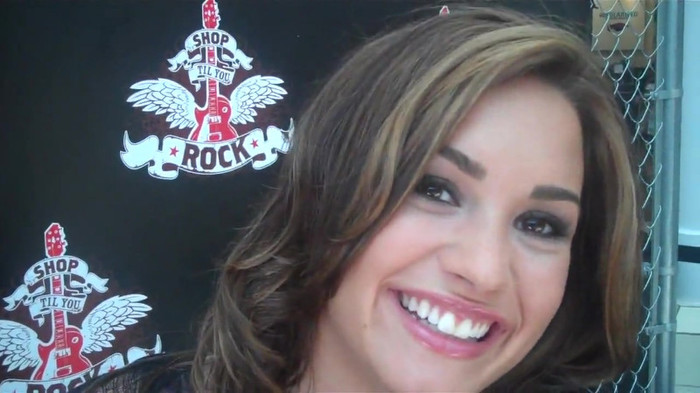 Demi Lovato_ Very Fashionable And  Pretty During An Interview 1765