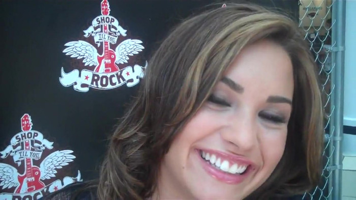 Demi Lovato_ Very Fashionable And  Pretty During An Interview 1772