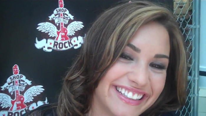 Demi Lovato_ Very Fashionable And  Pretty During An Interview 1774