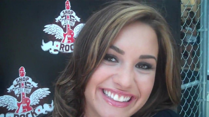 Demi Lovato_ Very Fashionable And  Pretty During An Interview 1797