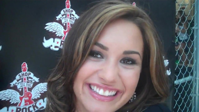 Demi Lovato_ Very Fashionable And  Pretty During An Interview 1806