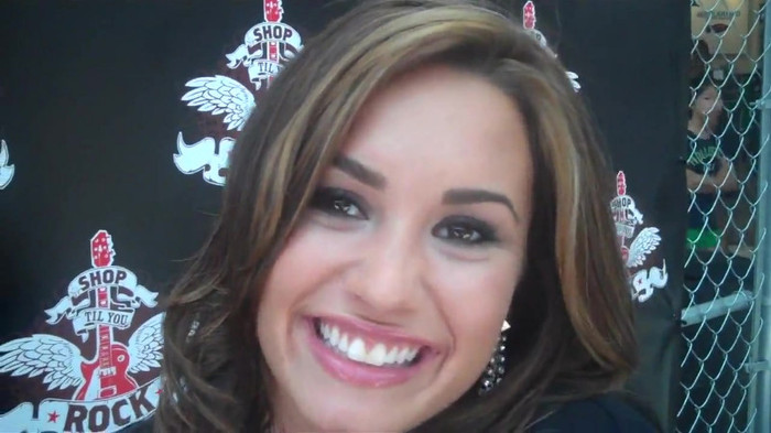 Demi Lovato_ Very Fashionable And  Pretty During An Interview 1814