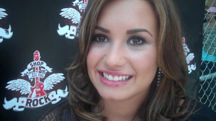 Demi Lovato_ Very Fashionable And  Pretty During An Interview 2006