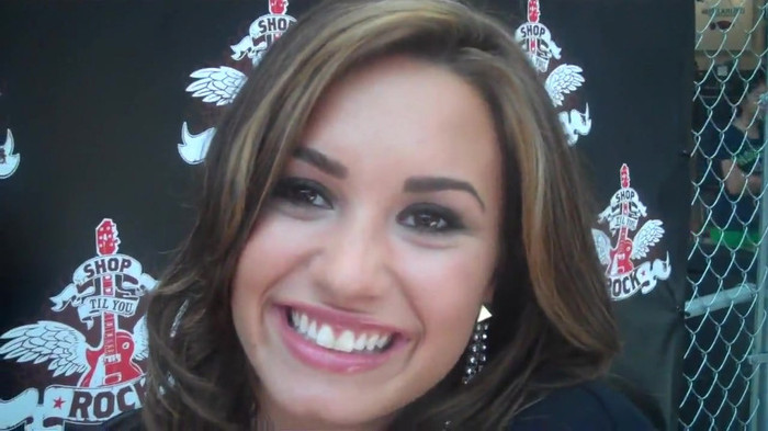 Demi Lovato_ Very Fashionable And  Pretty During An Interview 1834