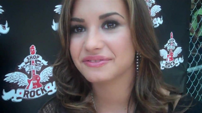 Demi Lovato_ Very Fashionable And  Pretty During An Interview 2030
