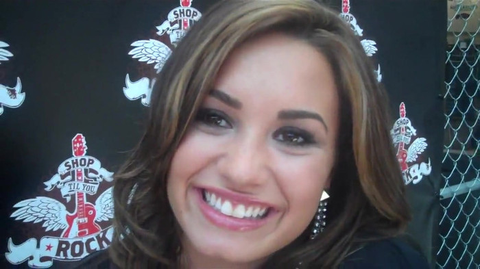 Demi Lovato_ Very Fashionable And  Pretty During An Interview 1847