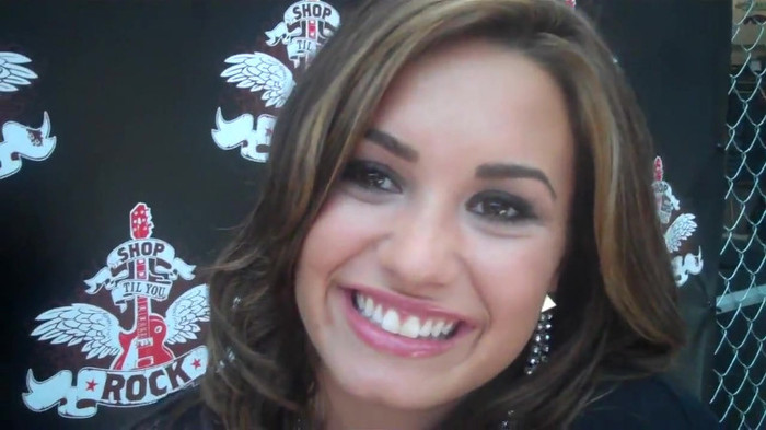Demi Lovato_ Very Fashionable And  Pretty During An Interview 1856