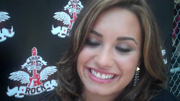 Demi Lovato_ Very Fashionable And  Pretty During An Interview 1882