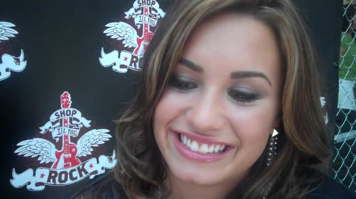 Demi Lovato_ Very Fashionable And  Pretty During An Interview 1902