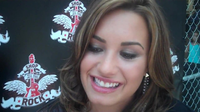 Demi Lovato_ Very Fashionable And  Pretty During An Interview 1940 - Demilush - Very Fashionable And Pretty During An Interview Part oo4
