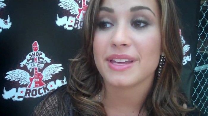 Demi Lovato_ Very Fashionable And  Pretty During An Interview 2112