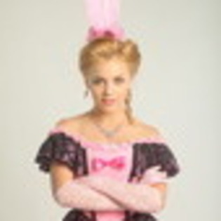 aniela-823506l-thumbnail_gallery - Andreea Patrascu