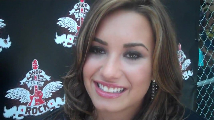 Demi Lovato_ Very Fashionable And  Pretty During An Interview 1965