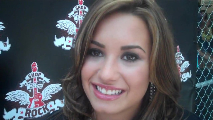 Demi Lovato_ Very Fashionable And  Pretty During An Interview 1968