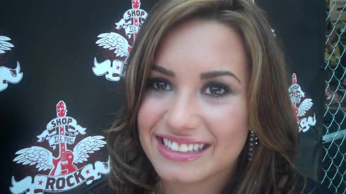 Demi Lovato_ Very Fashionable And  Pretty During An Interview 1981