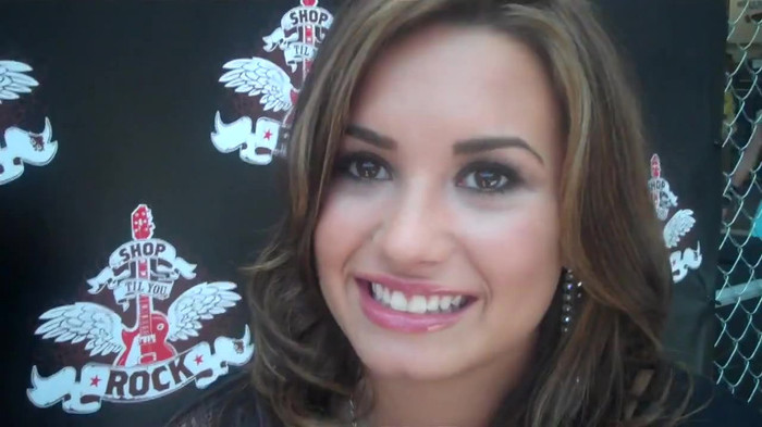 Demi Lovato_ Very Fashionable And  Pretty During An Interview 1992