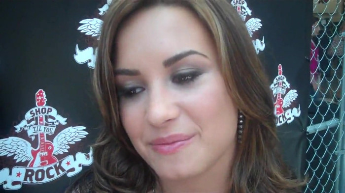 Demi Lovato_ Very Fashionable And  Pretty During An Interview 2342 - Demilush - Very Fashionable And Pretty During An Interview Part oo5