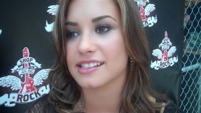Demi Lovato_ Very Fashionable And  Pretty During An Interview 2691