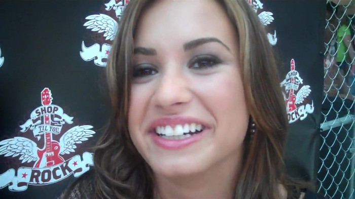 Demi Lovato_ Very Fashionable And  Pretty During An Interview 2873 - Demilush - Very Fashionable And Pretty During An Interview Part oo6