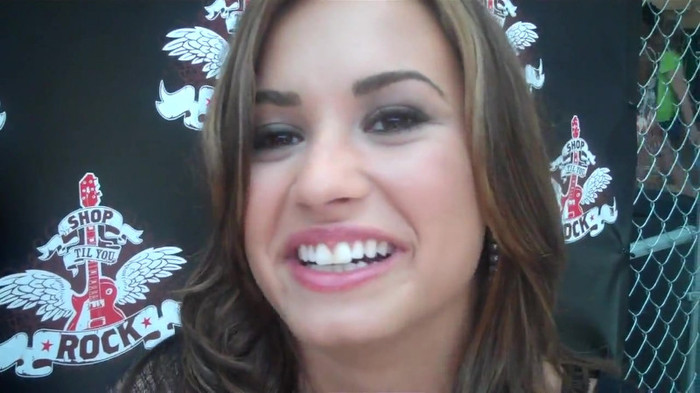 Demi Lovato_ Very Fashionable And  Pretty During An Interview 2874 - Demilush - Very Fashionable And Pretty During An Interview Part oo6