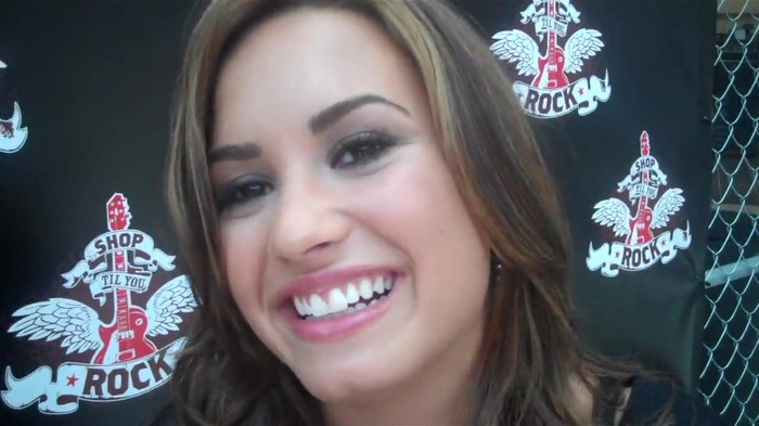 Demi Lovato_ Very Fashionable And  Pretty During An Interview 2930 - Demilush - Very Fashionable And Pretty During An Interview Part oo6