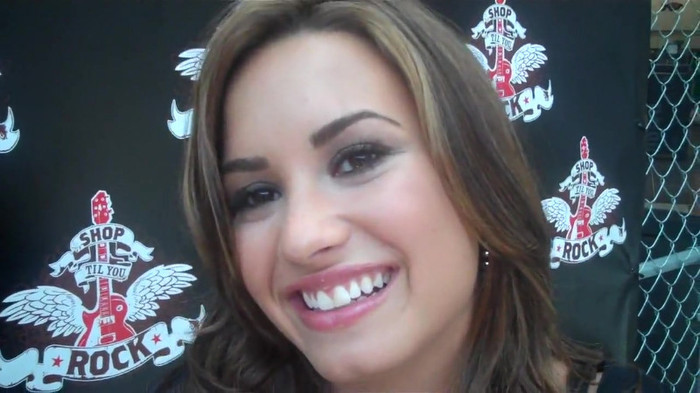 Demi Lovato_ Very Fashionable And  Pretty During An Interview 2967 - Demilush - Very Fashionable And Pretty During An Interview Part oo6