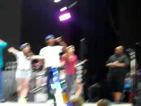 Demi Lovato\'s Entrance at Souncheck 0141