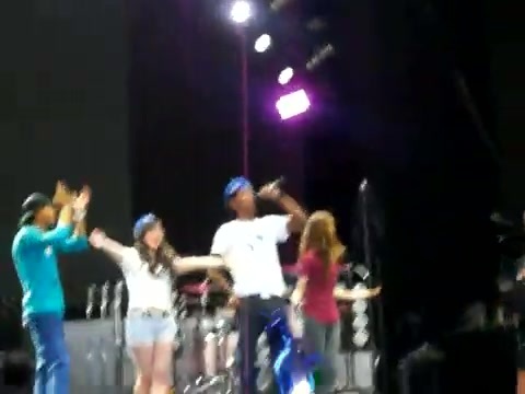 Demi Lovato\'s Entrance at Souncheck 0213