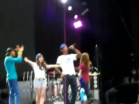 Demi Lovato\'s Entrance at Souncheck 0218