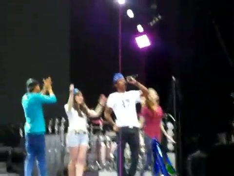 Demi Lovato\'s Entrance at Souncheck 0248 - Demilush - Entrance at Sounchek Part oo1