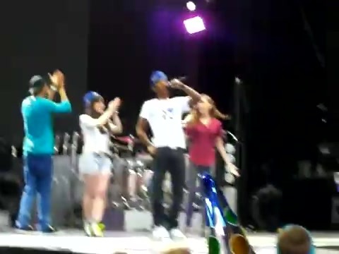 Demi Lovato\'s Entrance at Souncheck 0262 - Demilush - Entrance at Sounchek Part oo1