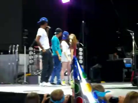 Demi Lovato\'s Entrance at Souncheck 0677