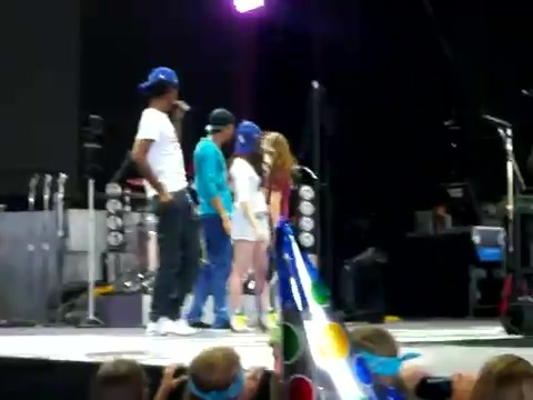 Demi Lovato\'s Entrance at Souncheck 0679