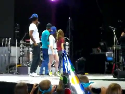 Demi Lovato\'s Entrance at Souncheck 0733