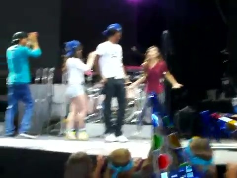 Demi Lovato\'s Entrance at Souncheck 0357