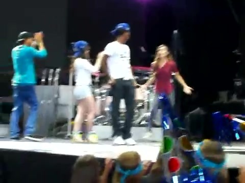 Demi Lovato\'s Entrance at Souncheck 0358