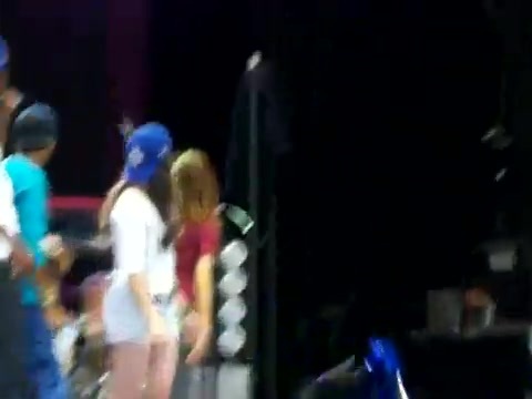 Demi Lovato\'s Entrance at Souncheck 0769