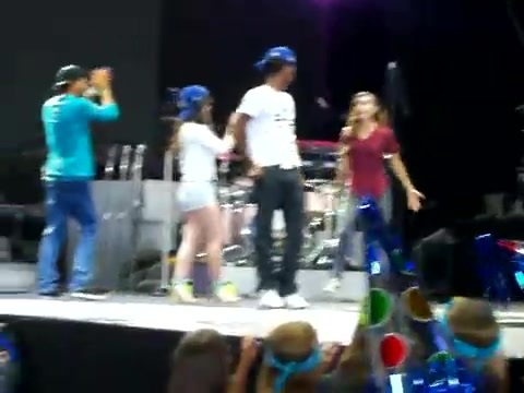 Demi Lovato\'s Entrance at Souncheck 0363