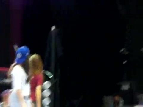Demi Lovato\'s Entrance at Souncheck 0777
