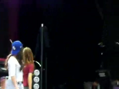 Demi Lovato\'s Entrance at Souncheck 0779