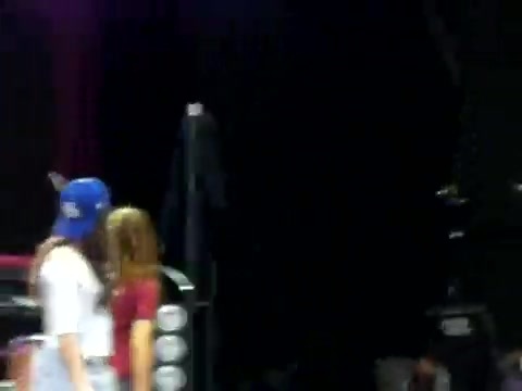 Demi Lovato\'s Entrance at Souncheck 0782