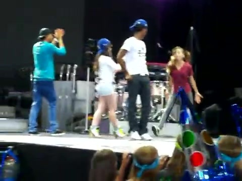 Demi Lovato\'s Entrance at Souncheck 0373