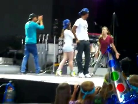 Demi Lovato\'s Entrance at Souncheck 0382