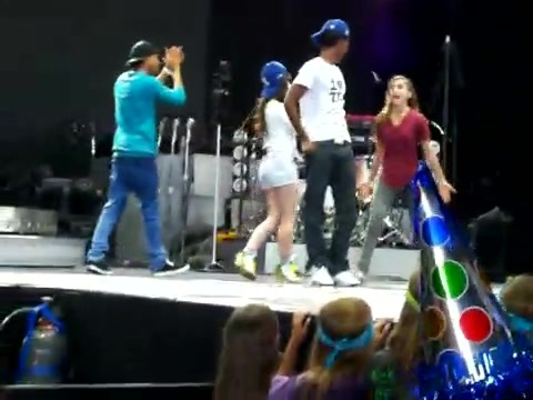 Demi Lovato\'s Entrance at Souncheck 0392