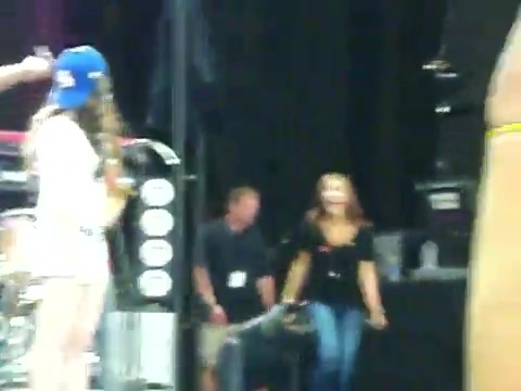 Demi Lovato\'s Entrance at Souncheck 1019 - Demilush - Entrance at Sounchek Part oo3